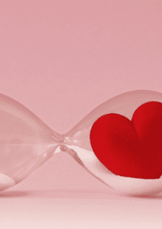 blog image 1 Heart in a sand clock image